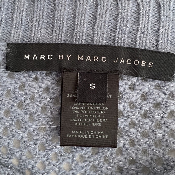 MARC by Marc jacobs  size small sweater w zipper detail on shoulders - Picture 3 of 5